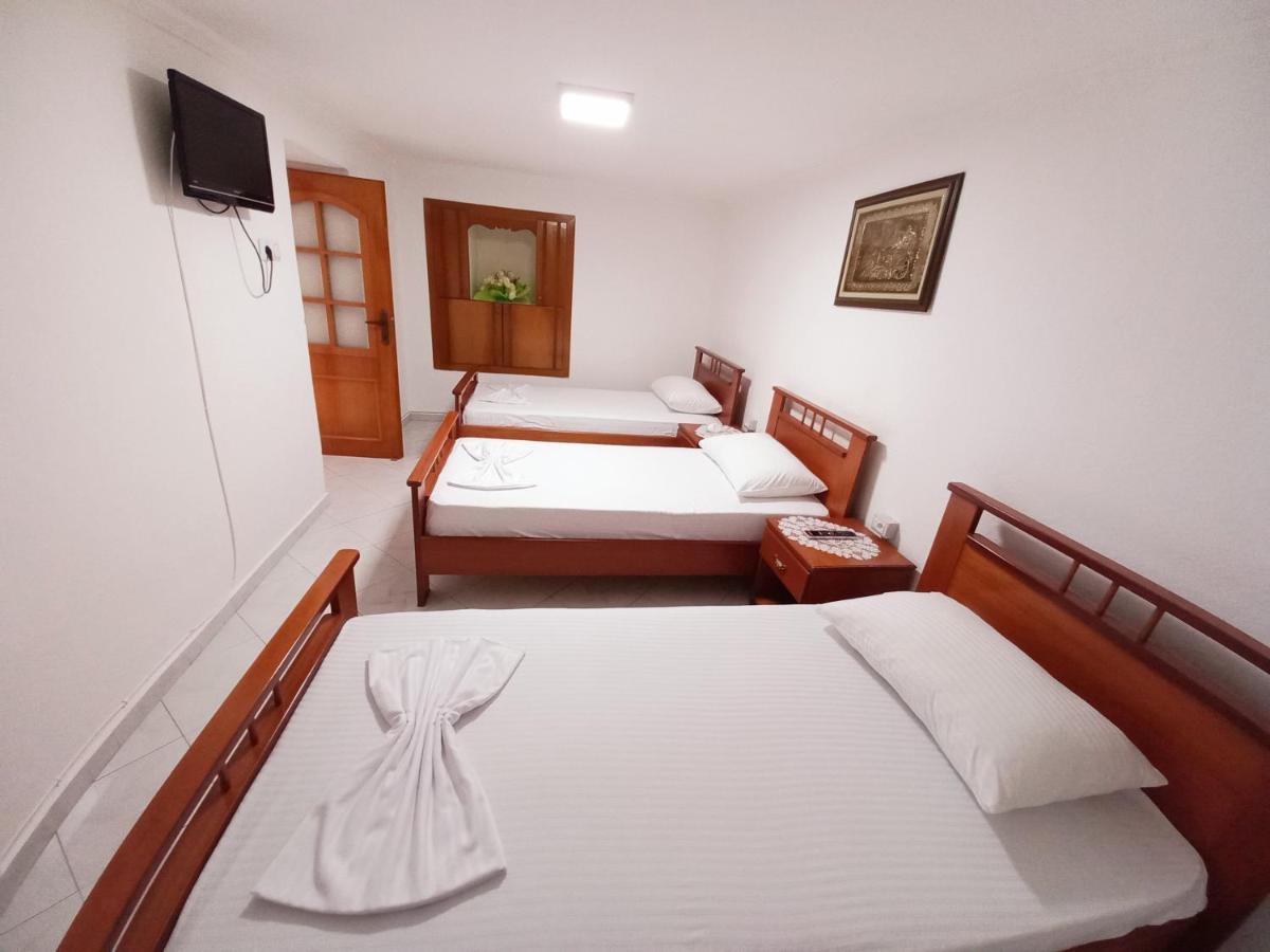 Sokolli Guest House Gjirokastër Extérieur photo