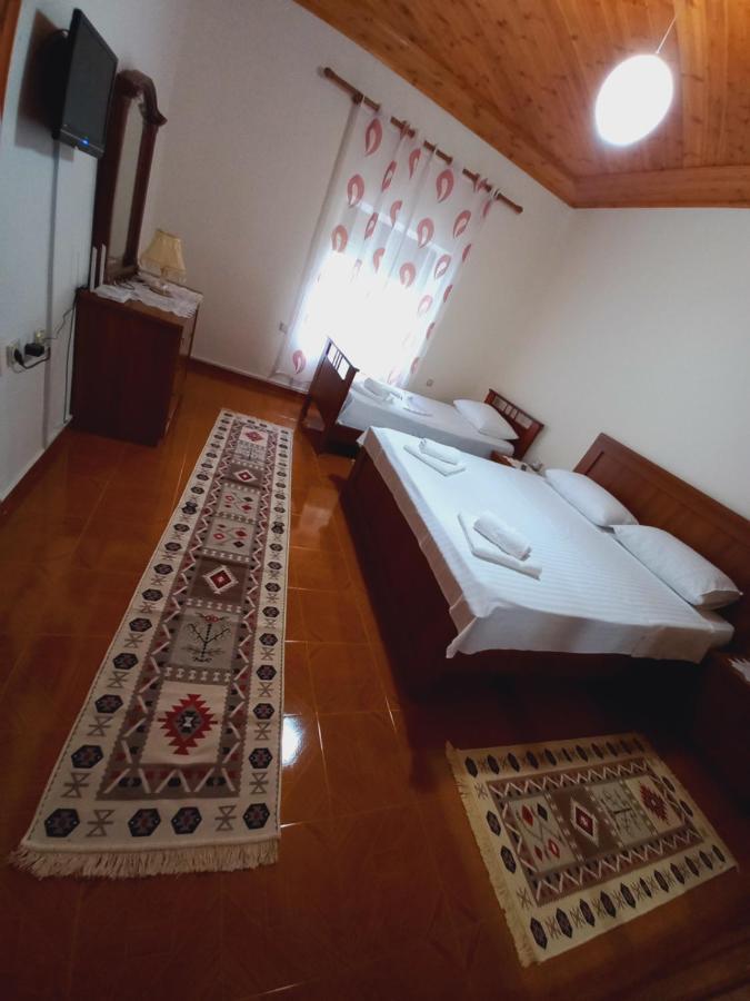 Sokolli Guest House Gjirokastër Extérieur photo