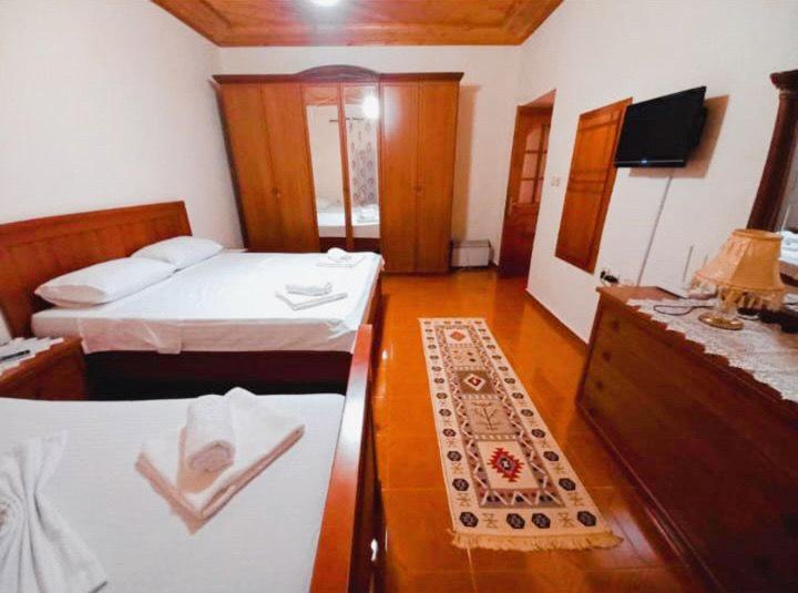 Sokolli Guest House Gjirokastër Extérieur photo