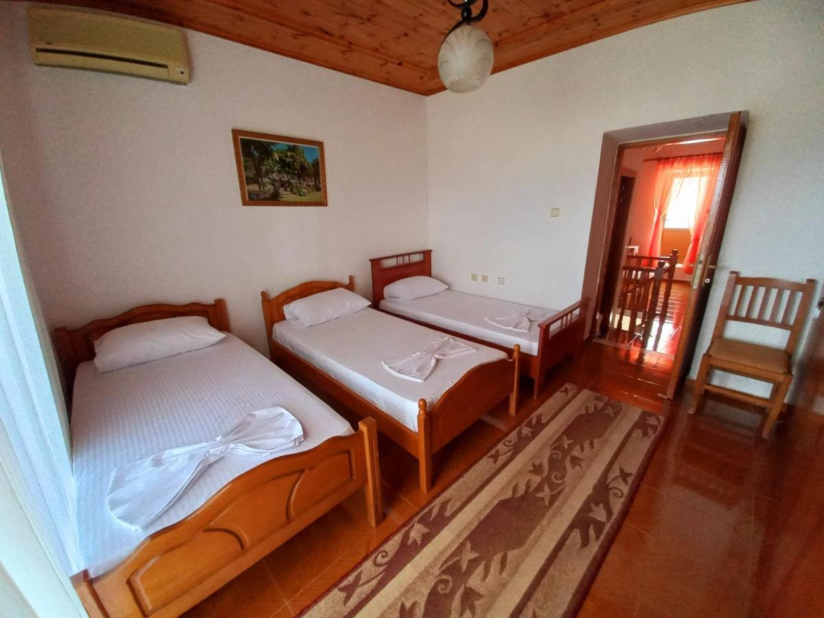 Sokolli Guest House Gjirokastër Extérieur photo