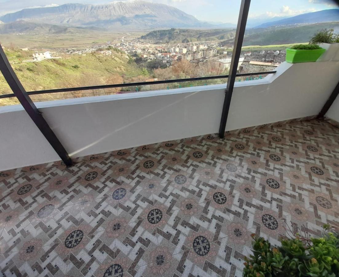 Sokolli Guest House Gjirokastër Extérieur photo